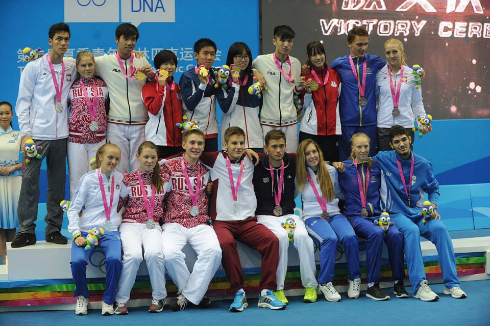 podio finale gara a squadre miste nanchino2014
